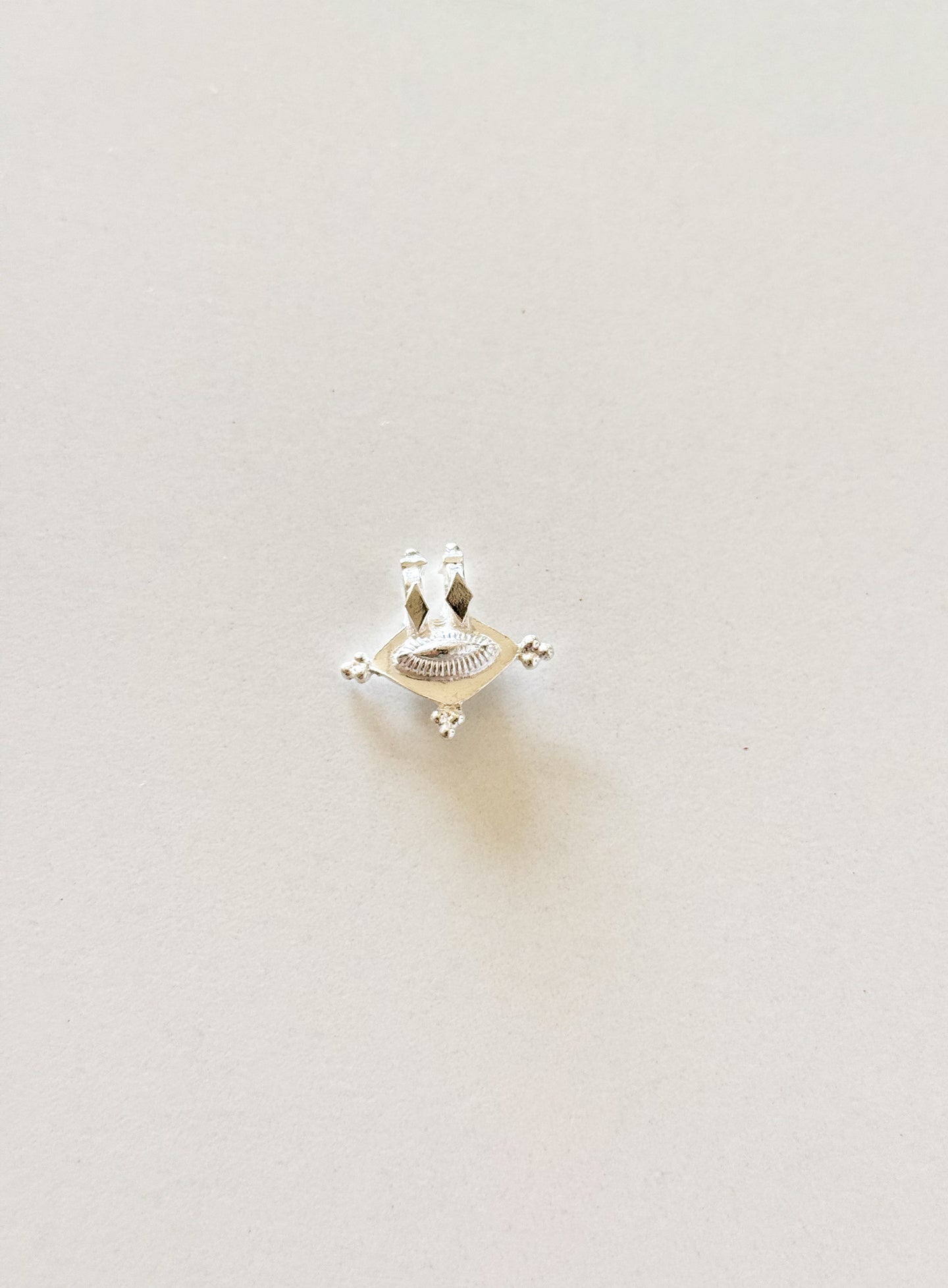 BY RAHINA - Hirz Sterling Silver Pendant